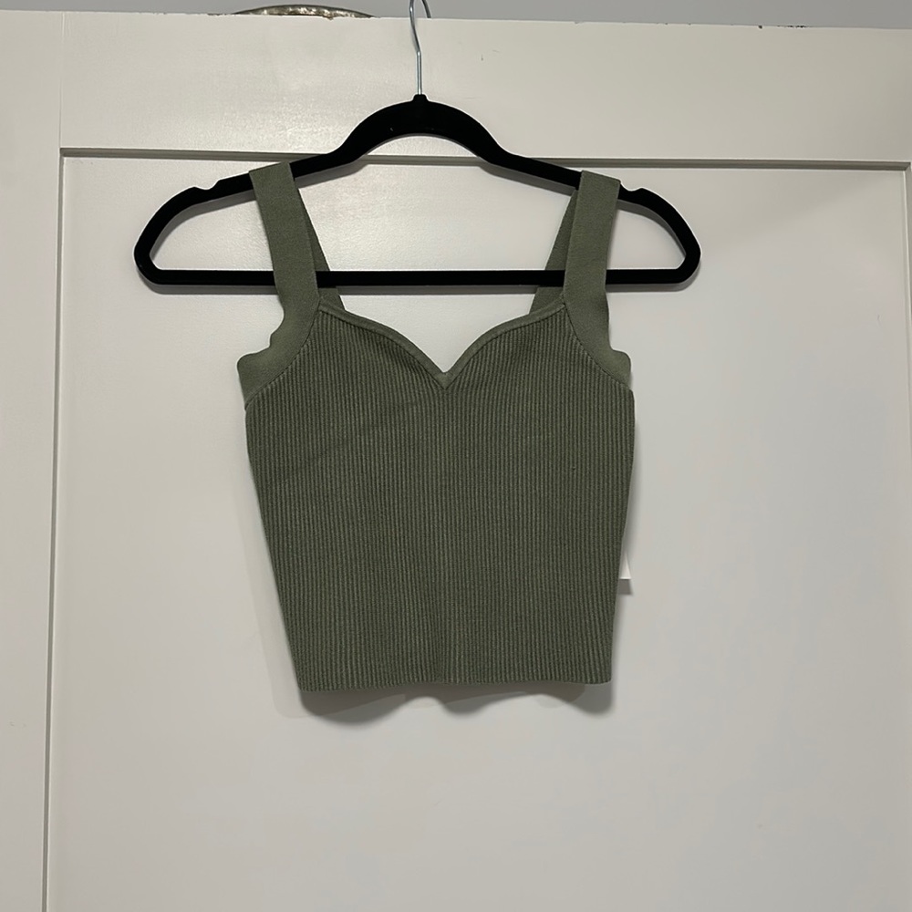 NWT medium abercrombie tank